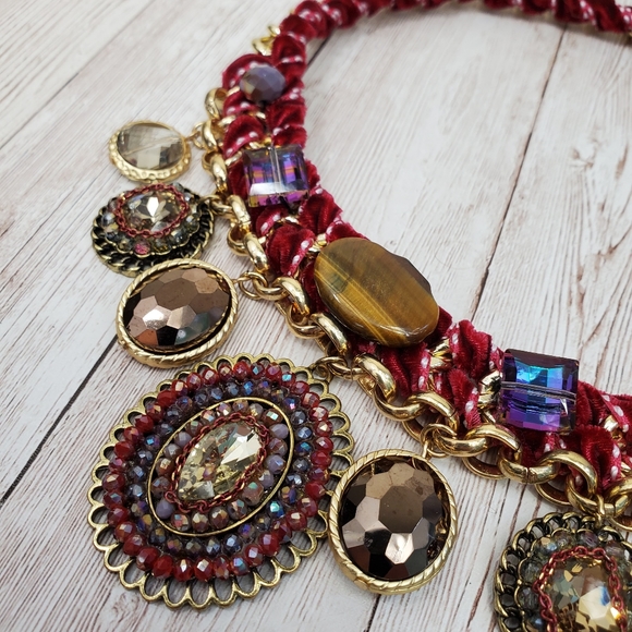 Vintage Beaded Pendant Necklace - Picture 4 of 10